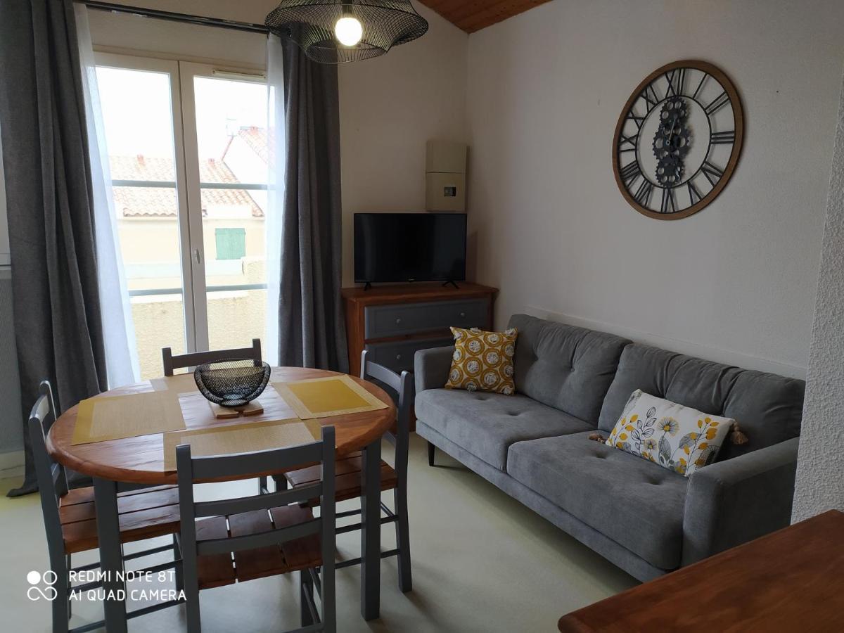 Logement 88 2-4 Personnes 500 M Plage Classe 2 Etoiles Dolus d'Oléron المظهر الخارجي الصورة