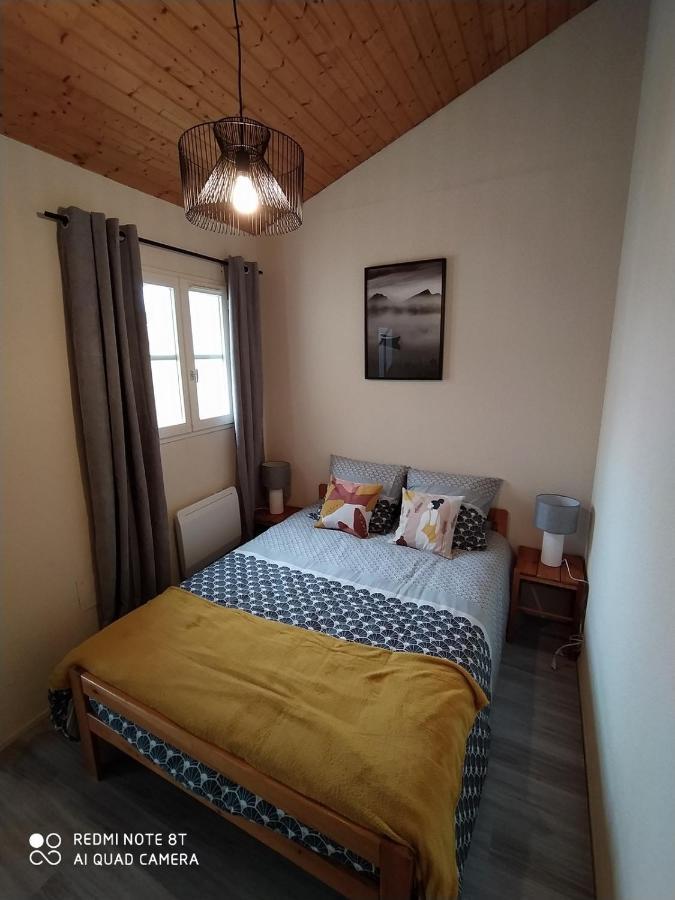 Logement 88 2-4 Personnes 500 M Plage Classe 2 Etoiles Dolus d'Oléron المظهر الخارجي الصورة
